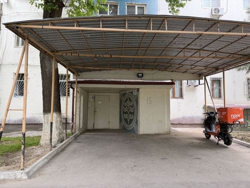House for sale 3/1/9 in Sebzor, with back entrance, garden