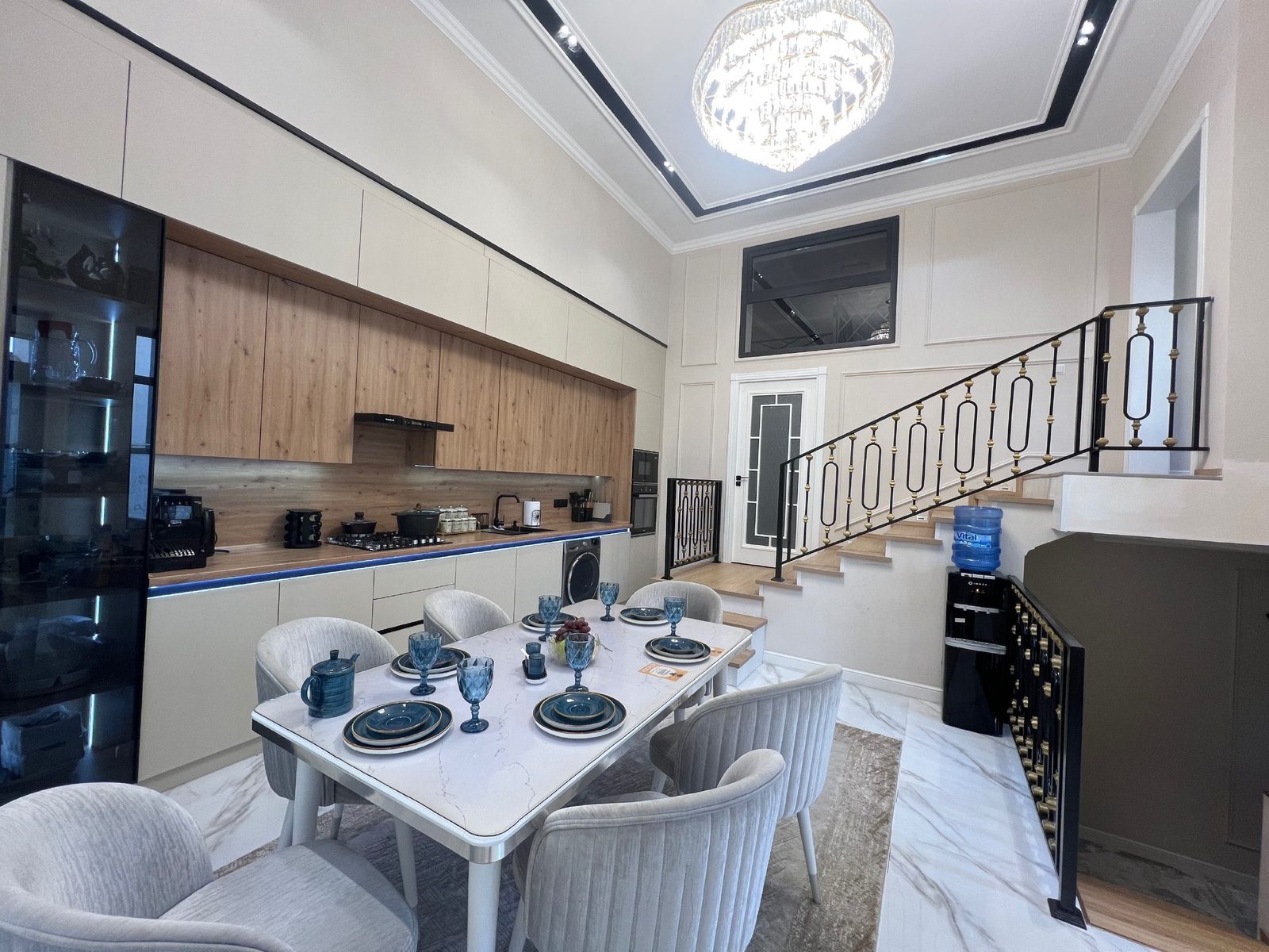5-комнатный дом, 300 м², Ташкент, Юнусабадский район, в аренду
