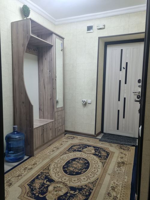 3-room apartment for sale near BIY metro station.