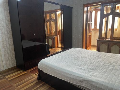Yashnabad district, opposite Kadisheva market, apartment for rent