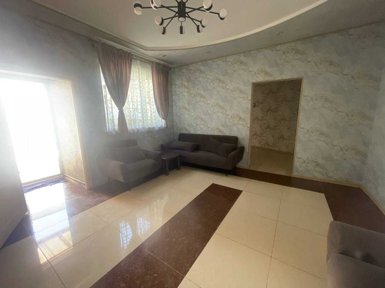 5-комнатный дом, 90 м², Ташкент, Мирабадский район, в аренду
