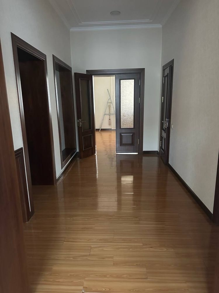 6-комнатный дом, 200 м², Ташкент, Шайхантахурский район, в аренду