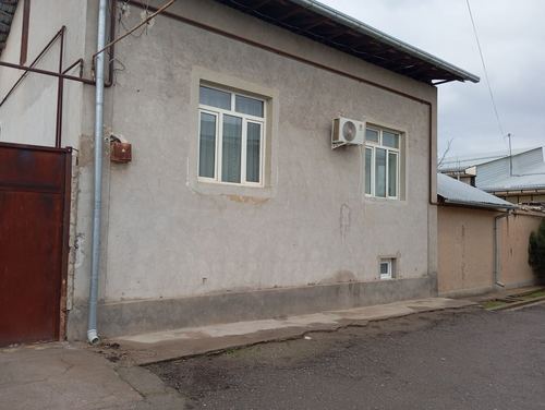 В Куктерак 8 соток, 4 комнаты, дом со всеми удобствами. 180000 у.е.
