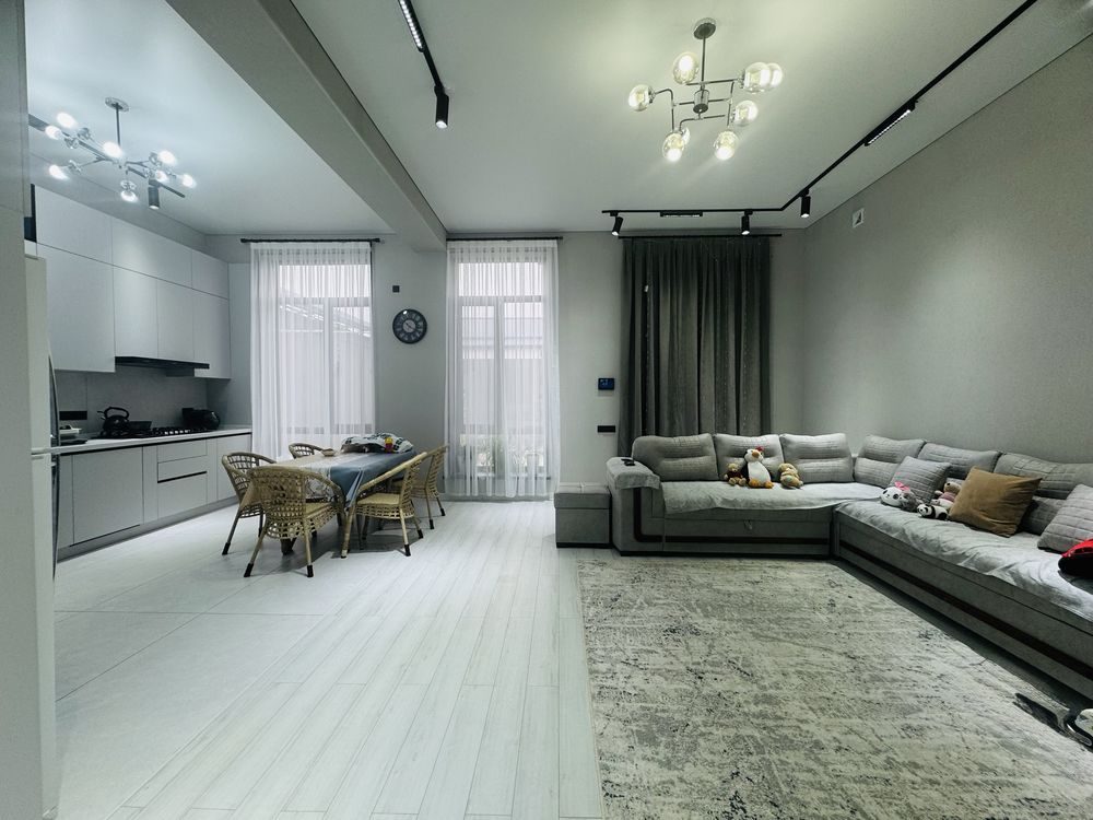 7-xonali uy, 300 m², Toshkent, Sergeli tumani, sotuvga