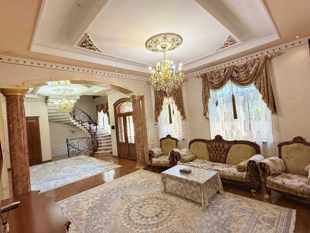 8-xonali uy, 350 m², Toshkent, Mirzo Ulug‘bek tumani, ijaraga