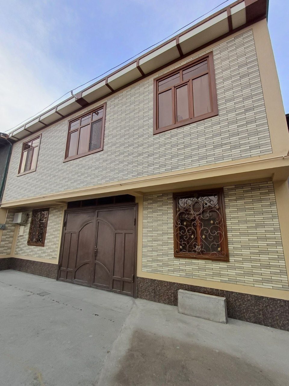 9-xonali uy, 230 m², Toshkent, Sergeli tumani, sotuvga