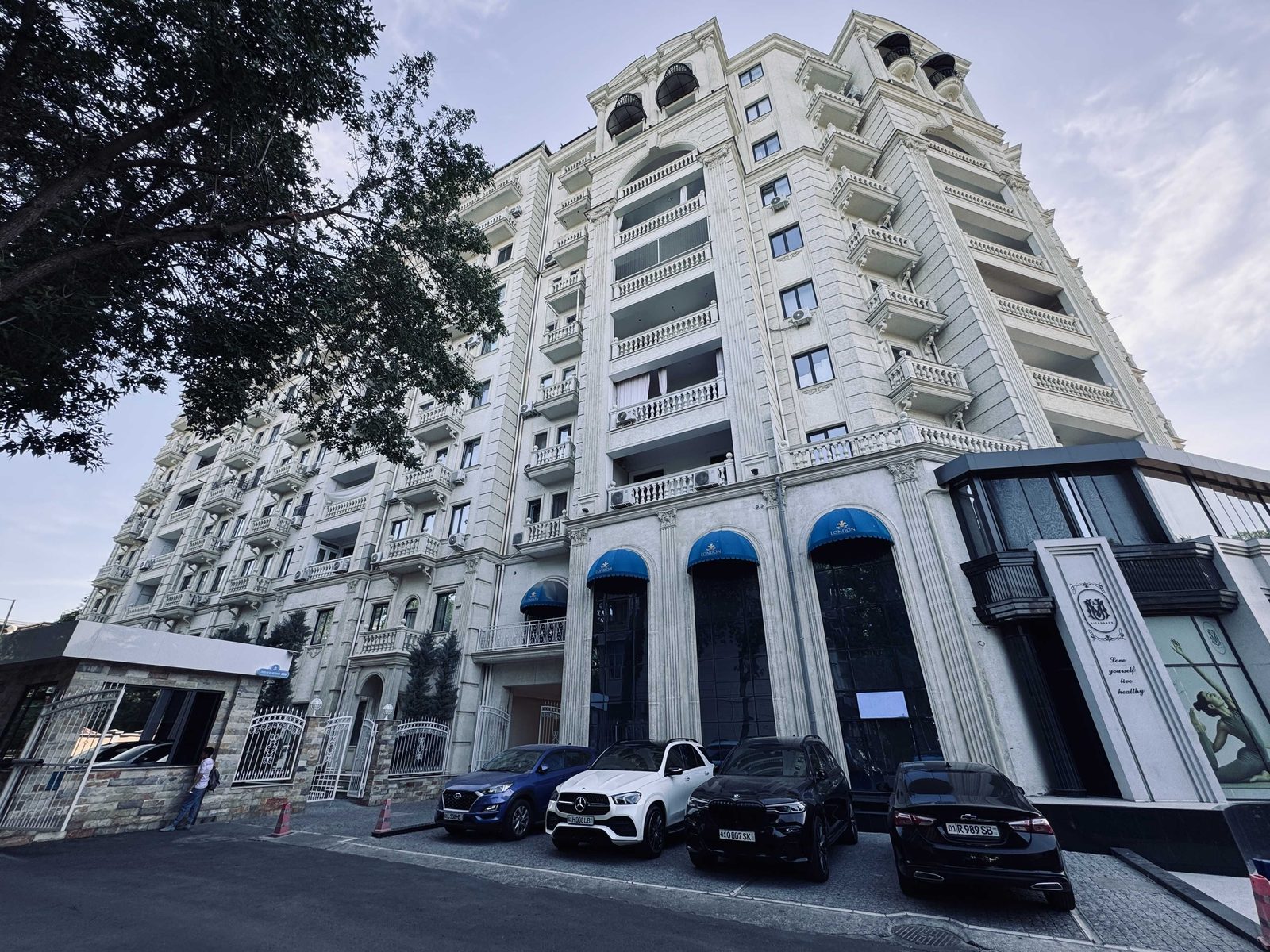 4-комнатная квартира, 135 м², Ташкент, Мирзо-Улугбекский район, в аренду