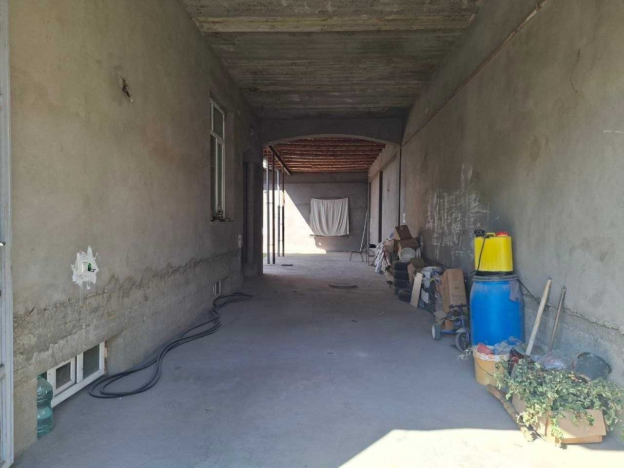 13-xonali uy, 1500 m², Toshkent, Uchtepa tumani, ijaraga