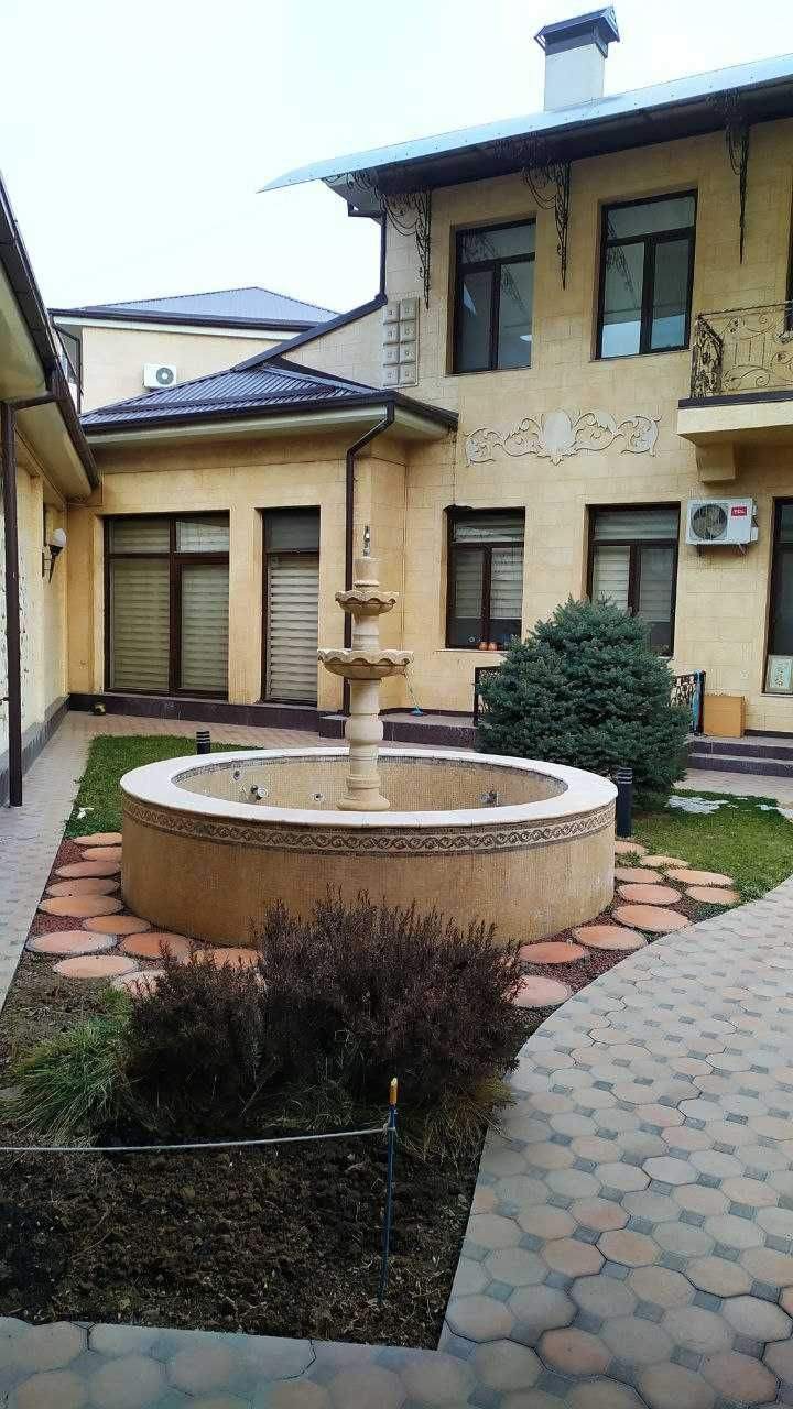 7-комнатный коттедж, 380 м², Ташкент, Яккасарайский район, в аренду