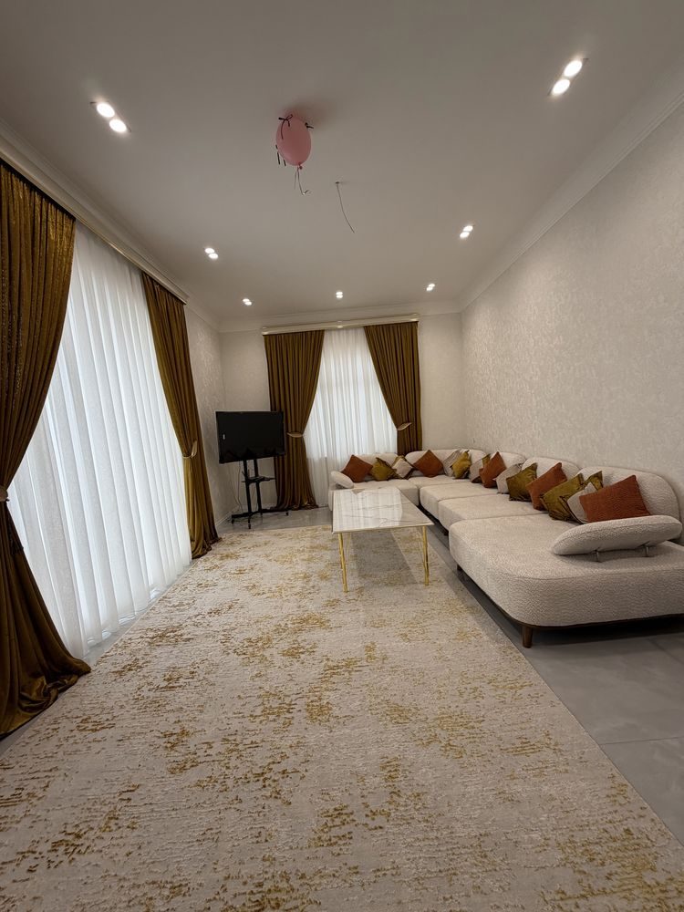 4-xonali uy, 250 m², Mirobod, sotuvga