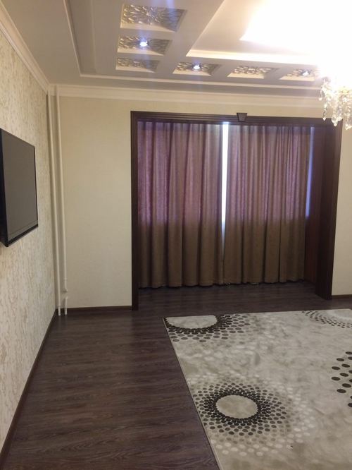 Apartment for rent near Oybek metro station. With deposit