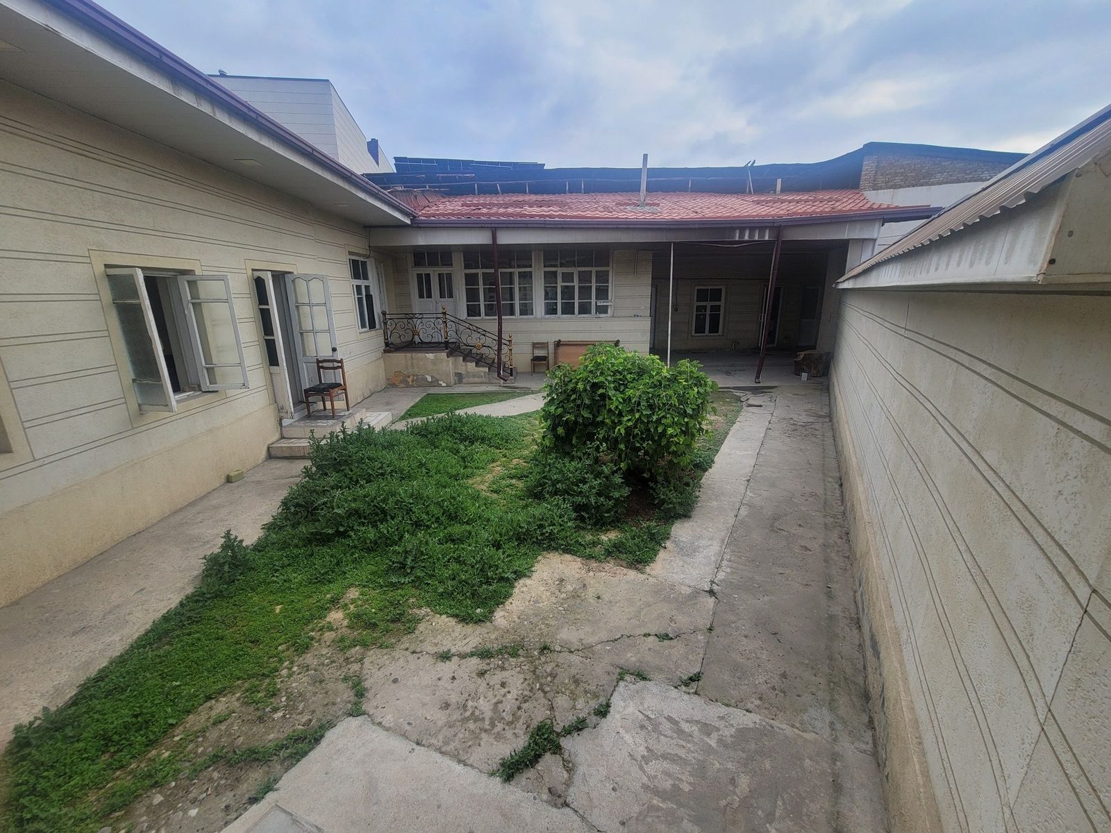 6-комнатный дом, 300 м², Ташкент, Шайхантахурский район, в аренду