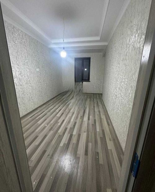 Urgent sale. Barter negotiable. Vuzgorodok. 3 rooms, euro renovation.