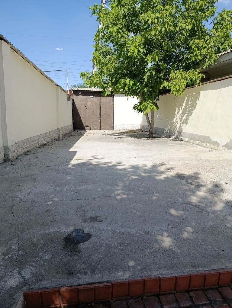 8-xonali uy, 800 m², Toshkent, Sergeli tumani, ijaraga