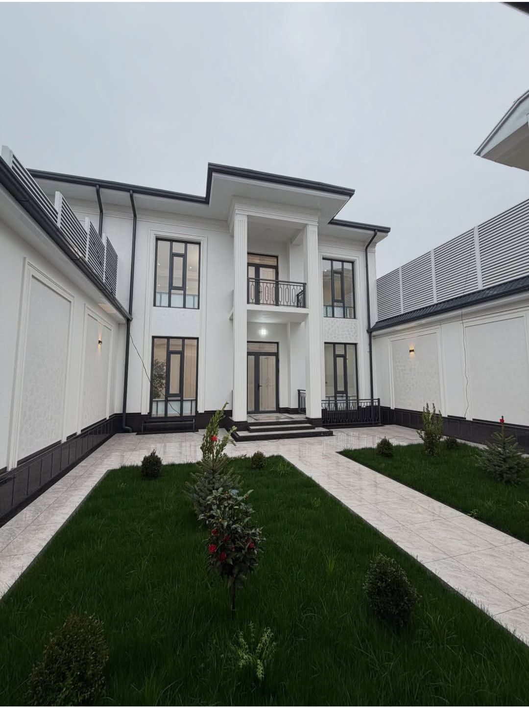 5-room house, 300 m², Tashkent, Sergeli District, for sale