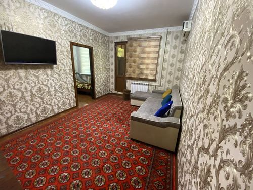 Chilonzor metro 2 rooms rent for family