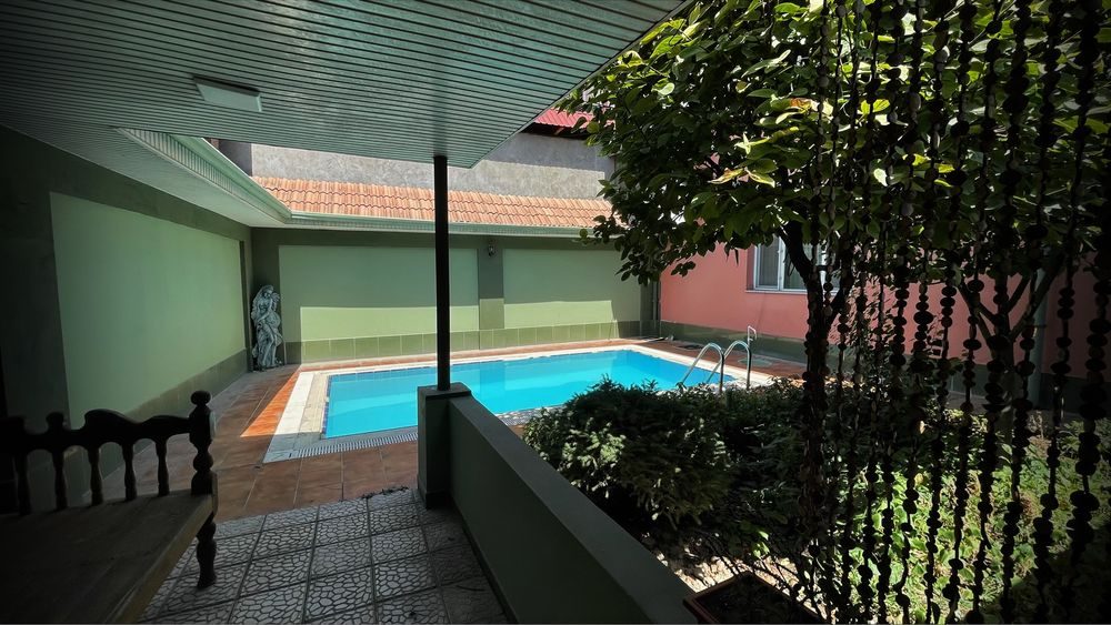 5-комнатный дом, 300 м², Ташкент, Мирабадский район, в аренду
