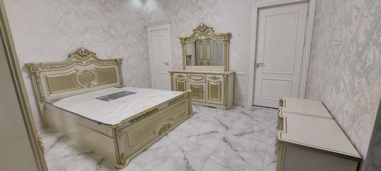 7-комнатный коттедж, 2500 м², Ташкент, Сергелийский район, в аренду