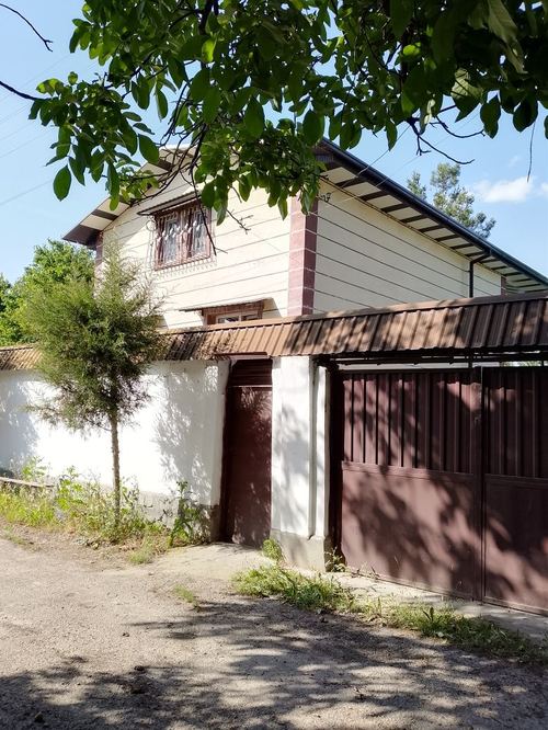 For sale: 6 sotok plot, 2-story house, Yangi Uzbekistan