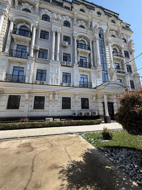 Продаётся своя квартира