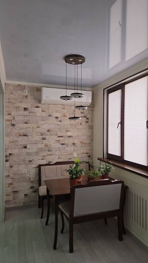 For sale: Brick house, renovated with appliances, 2nd/3rd/top floor!