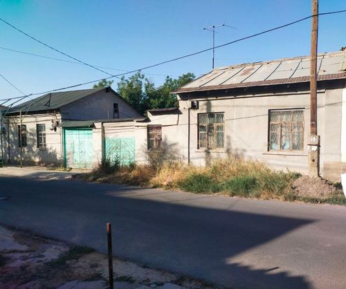 Яшнабадский р. Ул. Анкара. ПРОДАЁТСЯ 2 дома на одном участке, 6 сот, 4 сот.