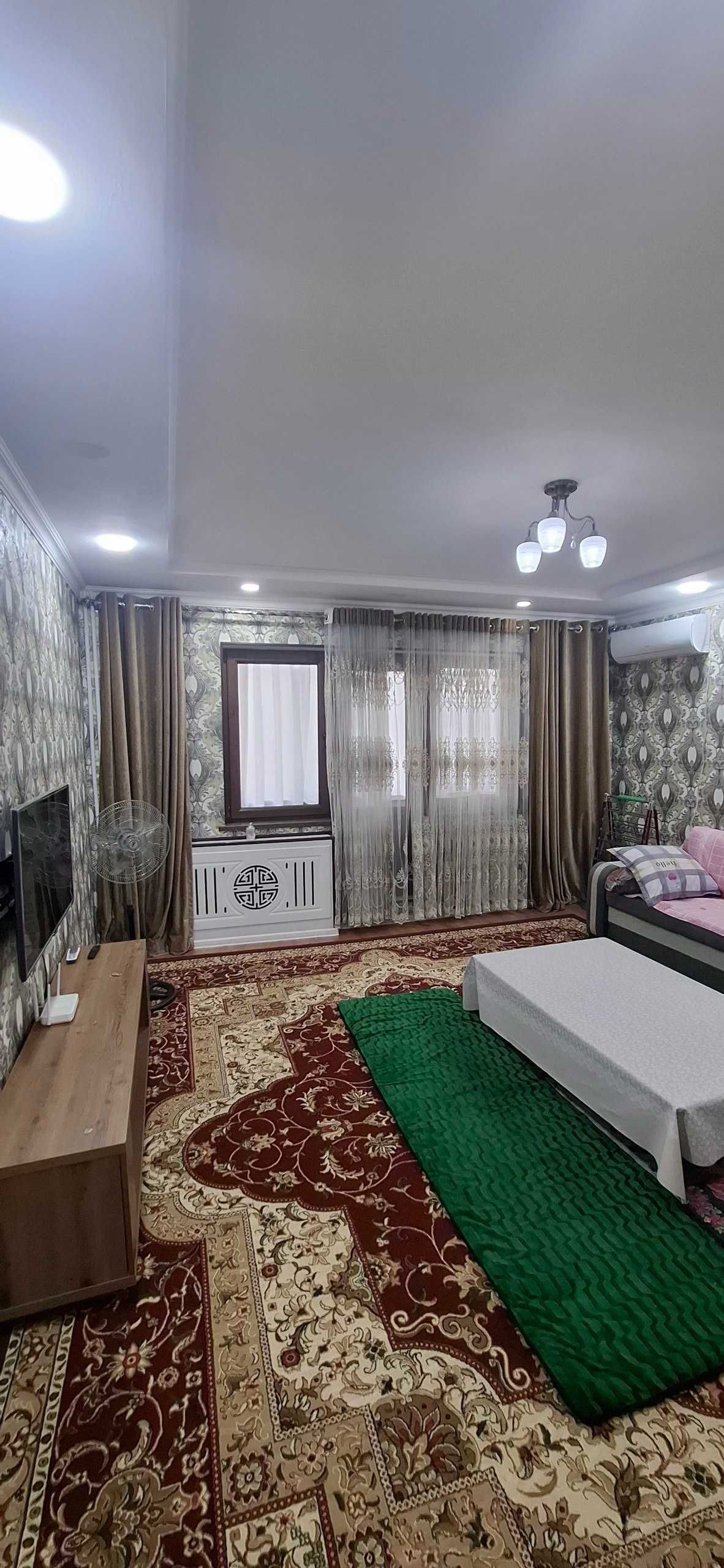 2-комнатная квартира, 72 м², Ташкент, Бектемирский район, в аренду