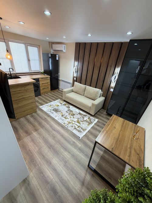 Rent 2/2/5 Shota Rustaveli 13, Rossiya Hotel