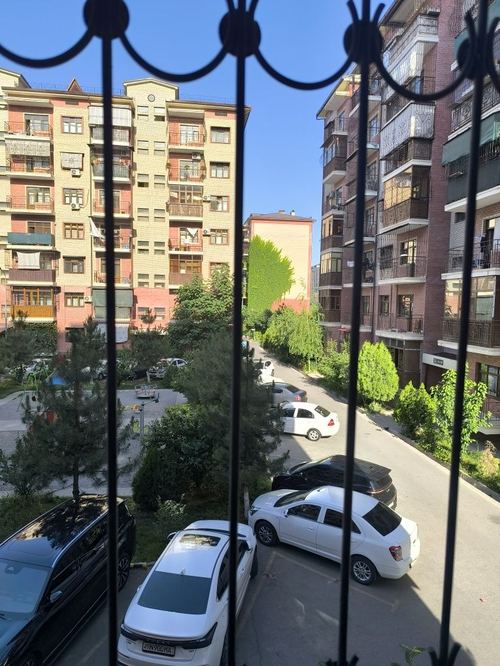 Own 3-room apartment (Yashnabad district, Makhtumkuli street)