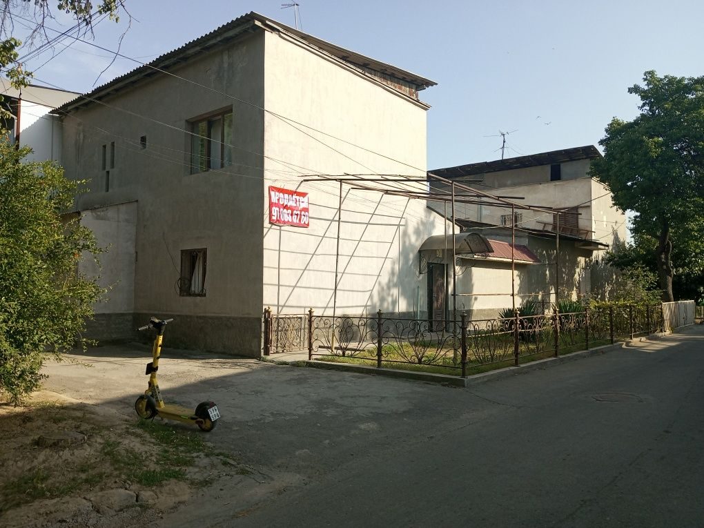 5-комнатный коттедж, 200 м², Ташкент, Чиланзарский район, на продажу