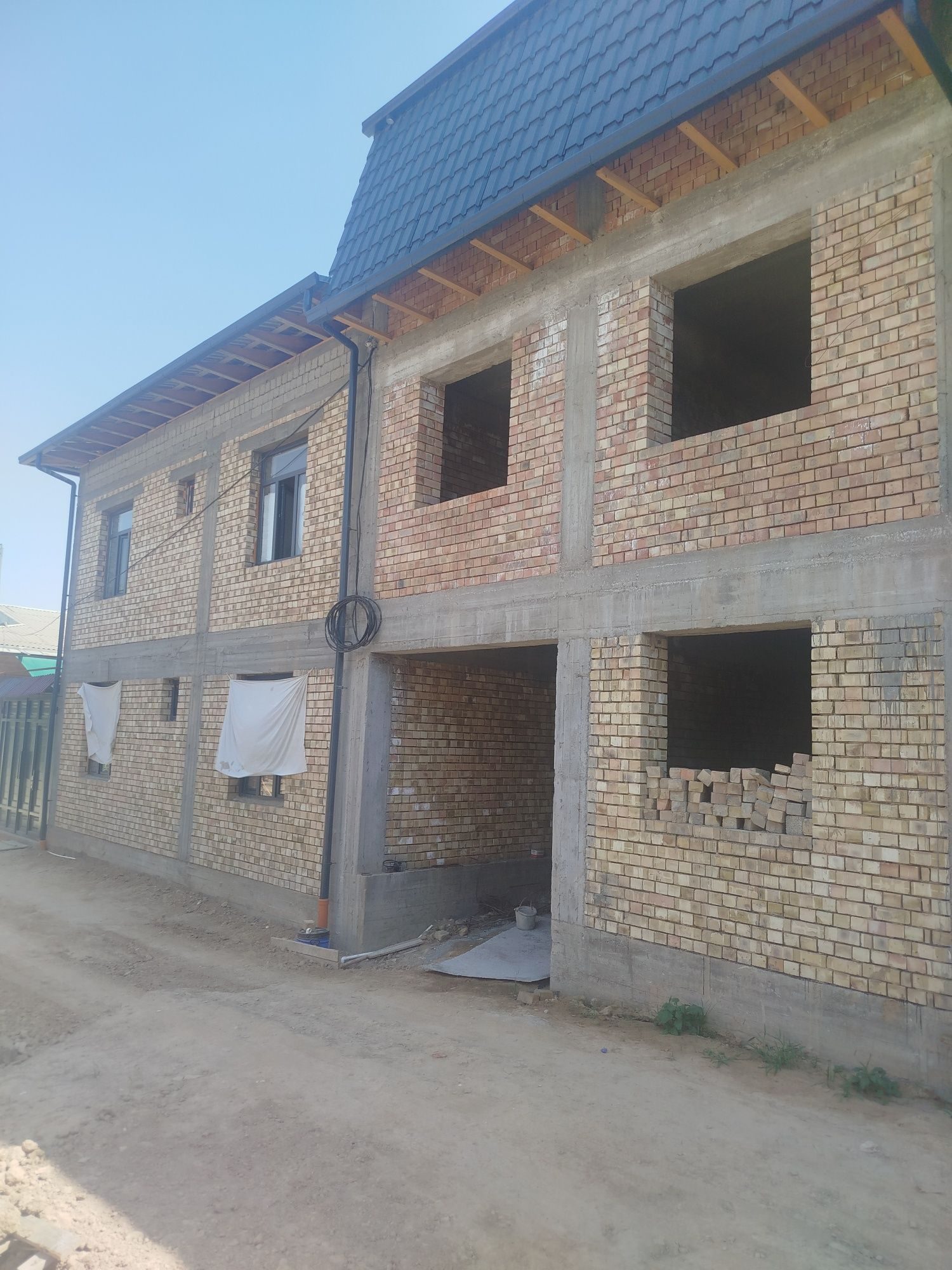 6-комнатный коттедж, 210 м², Ташкент, Чиланзарский район, на продажу