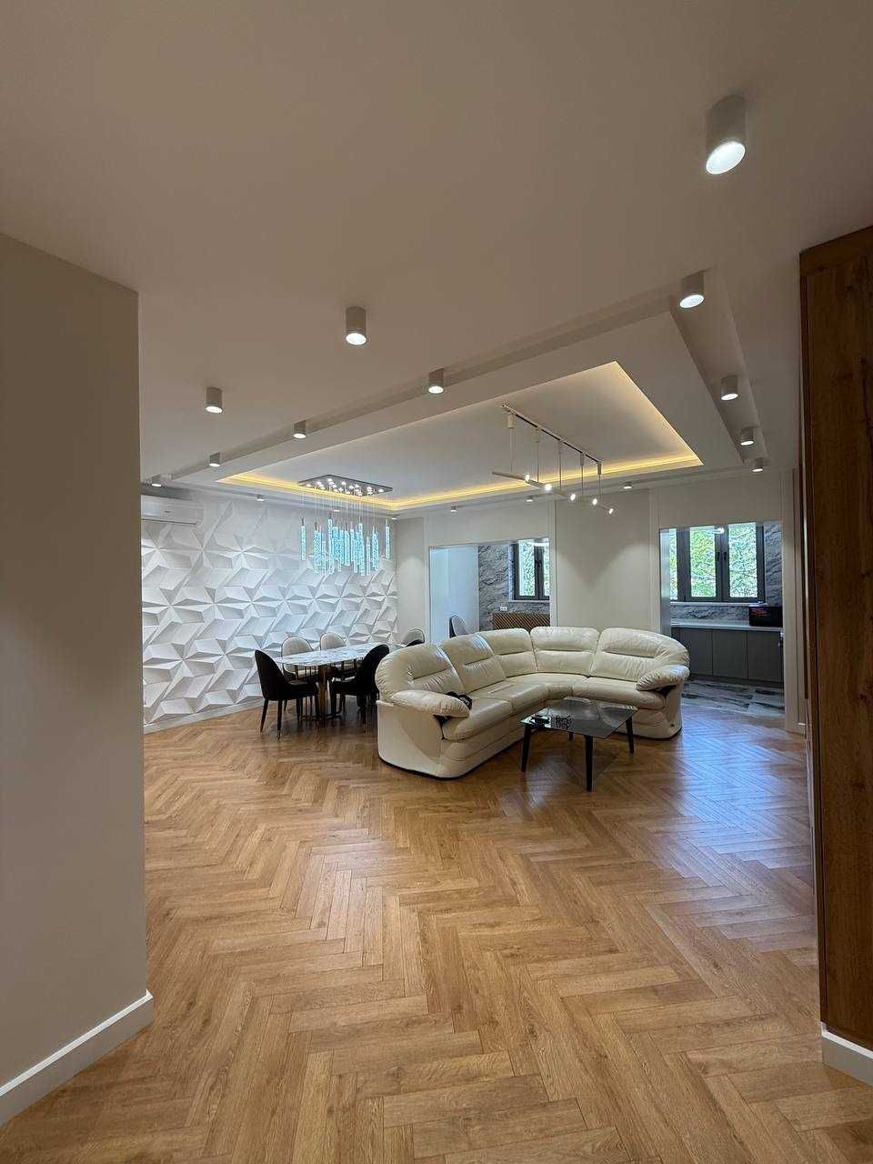 4-room apartment, 140 m², Tashkent, Mirabad District, for sale