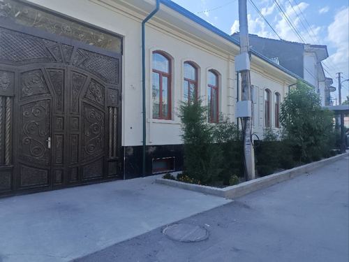 Cozy house for urgent rent