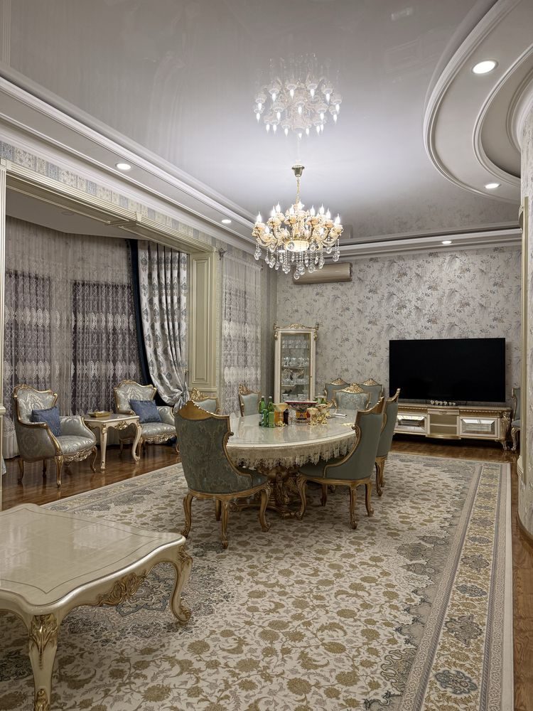 8-комнатный дом, 568 м², Ташкент, Чиланзарский район, на продажу