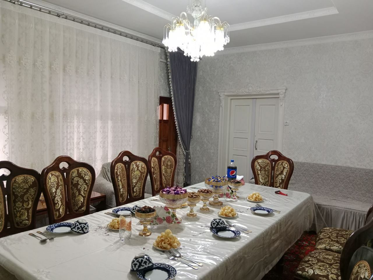 5-комнатный дом, 3 м², Ташкент, Юнусабадский район, на продажу