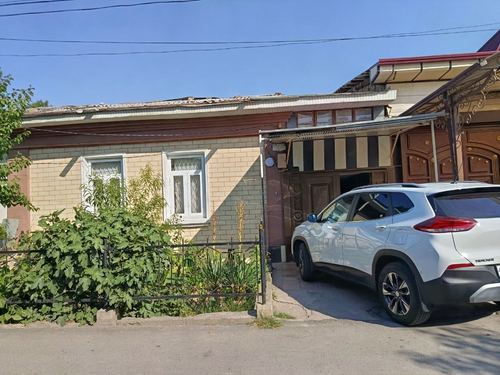 Дом двор (участок)