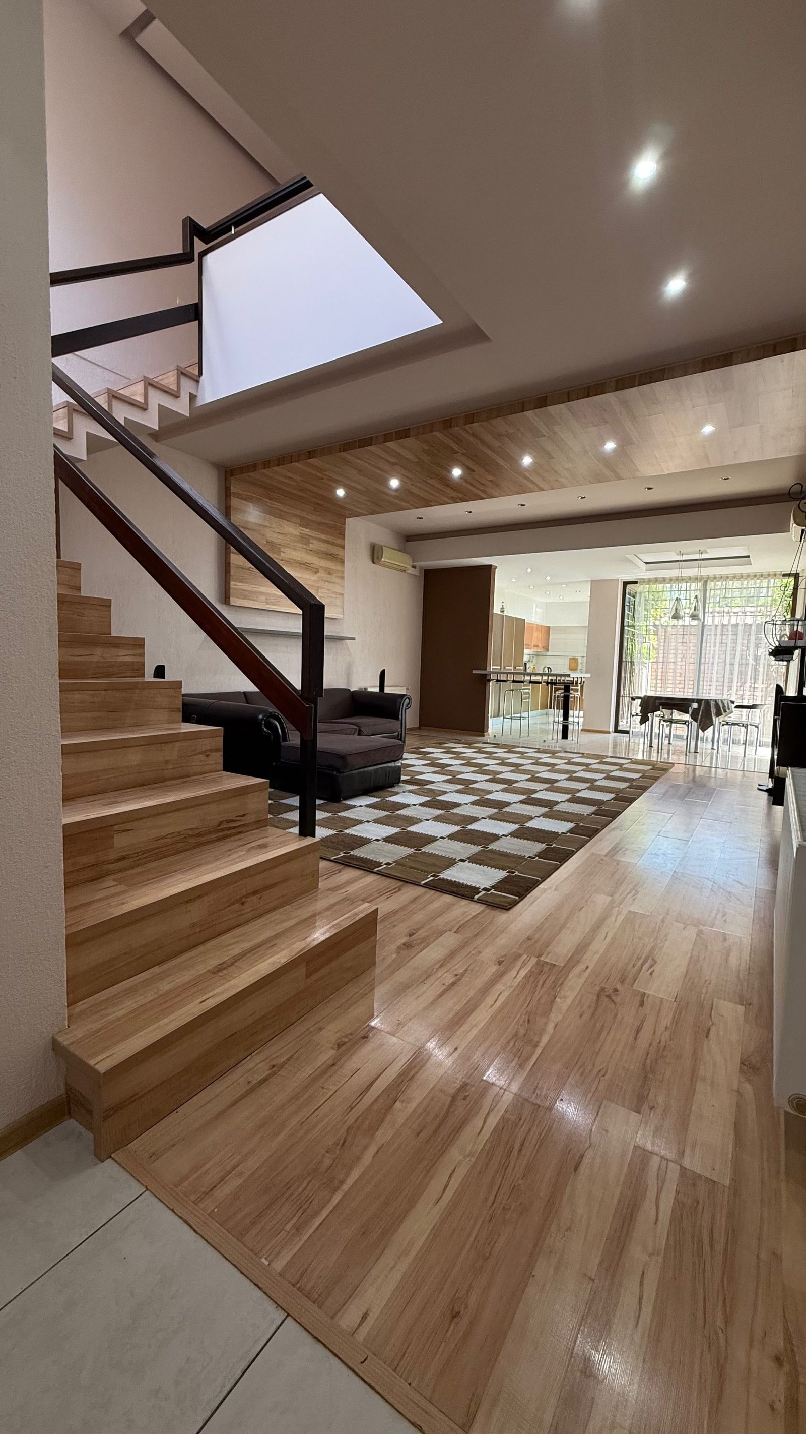 5-xonali uy, 600 m², Toshkent, Mirzo Ulug‘bek tumani, ijaraga