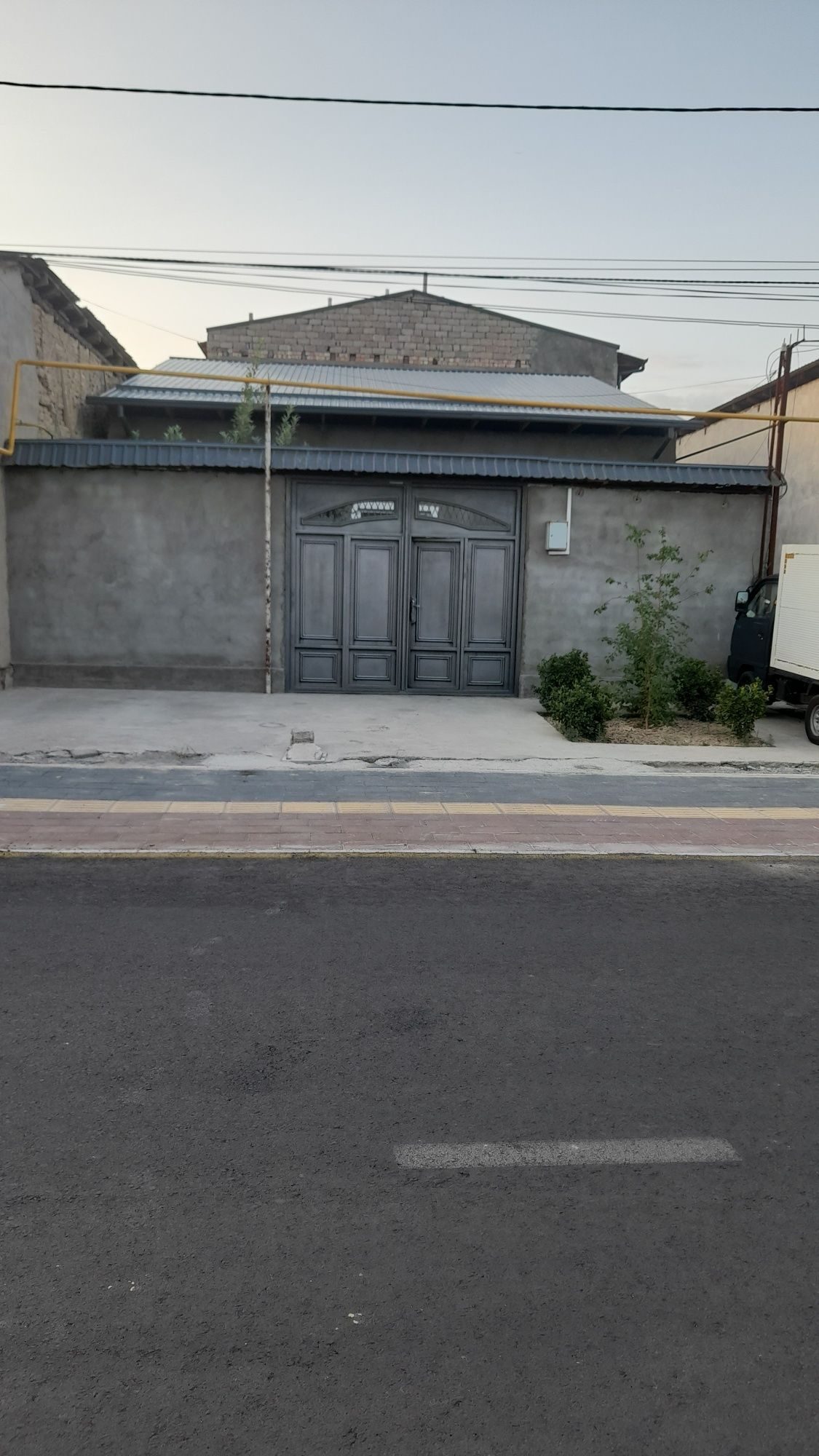 4-комнатный коттедж, 140 м², Ташкент, Сергелийский район, на продажу