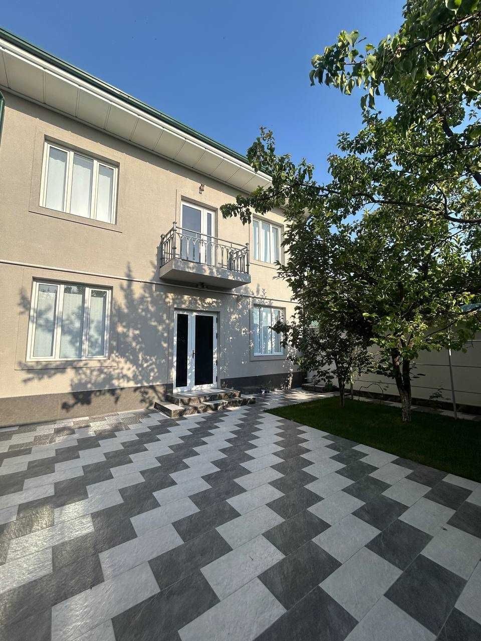5-комнатный коттедж, 300 м², Ташкент, Мирзо-Улугбекский район, в аренду