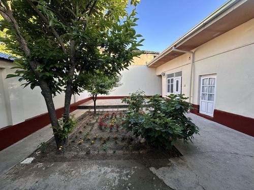 House in Chorsu Koshtut for sale urgently