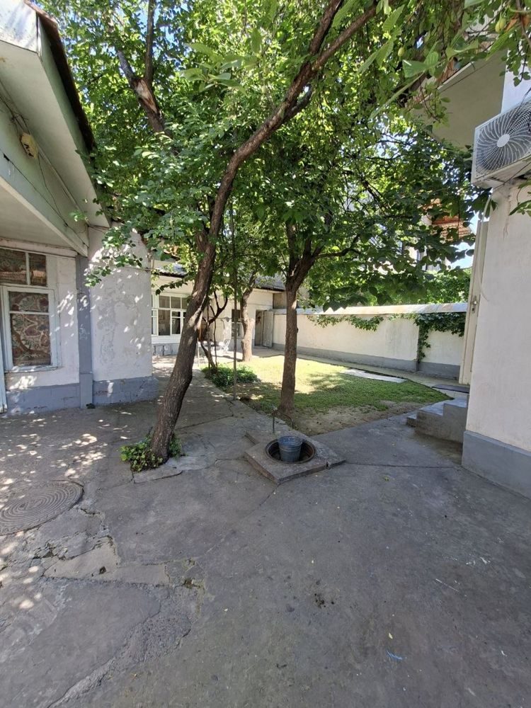4-комнатный дом, 272 м², Ташкент, Алмазарский район, на продажу