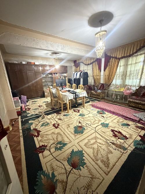 URGENT 5-room house for sale in Yangihayot district