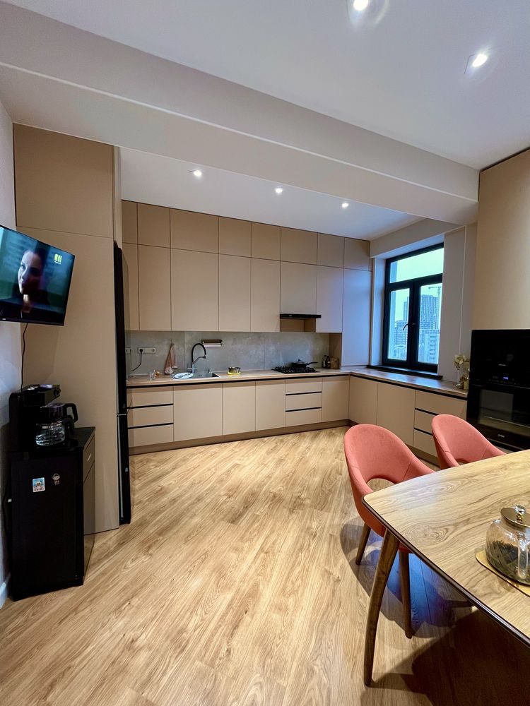 4-комнатная квартира, 130 м², Ташкент, Яккасарайский район, на продажу