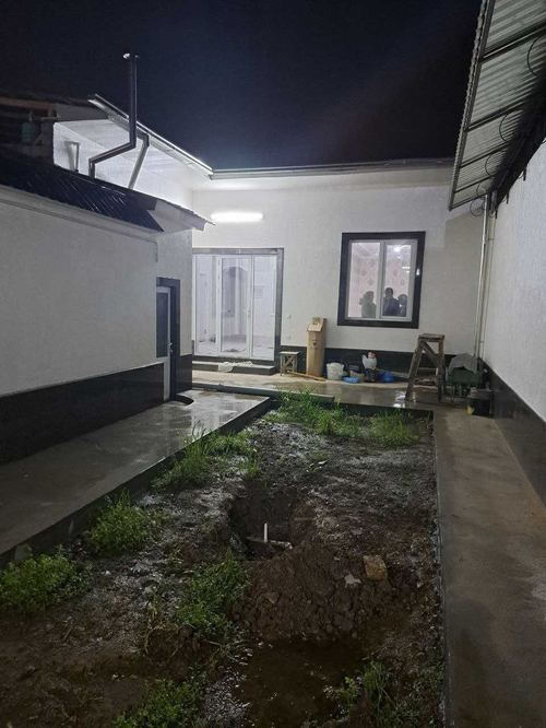 Urgent courtyard for sale