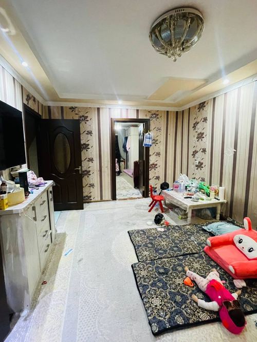 Своя квартира 2/2/4, кирпич, 54 кв.м, Нукус, кинотеатр, можно жить