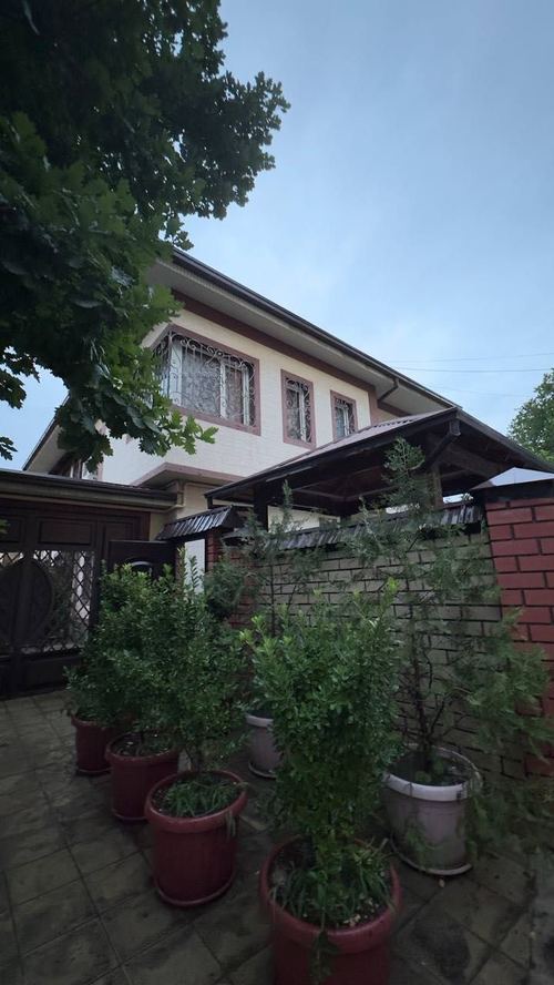 Дом под аренду