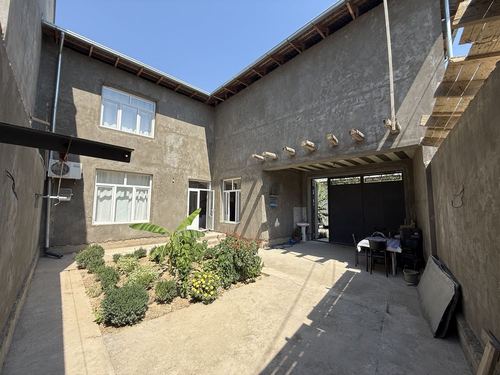 Ready house for sale with good renovation, Kirov massif, Olmazor mahalla
