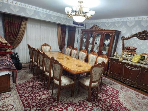 Уй сотилади ,олиазор туманида нихол жожалари олдида