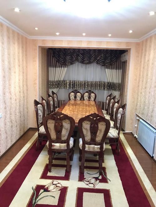 3-xonali kvartira, 90 m²