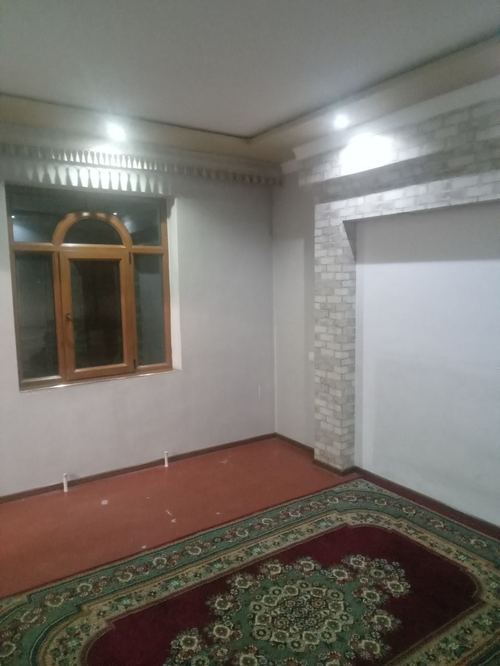 3-xonali kvartira, 1 m²